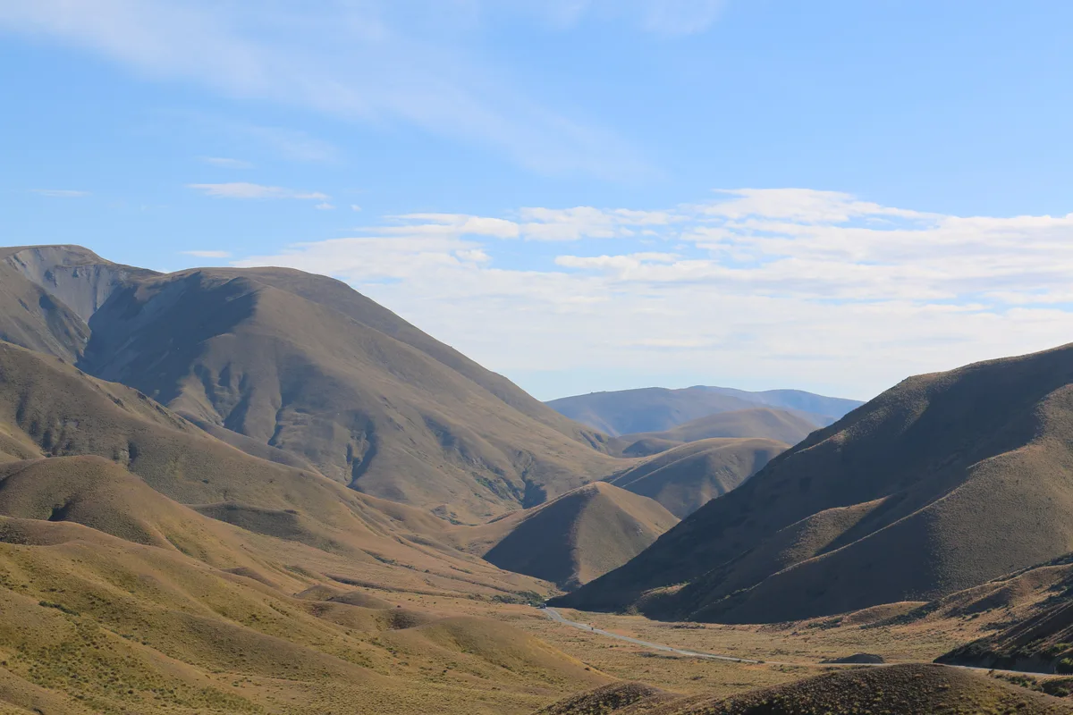 Tussock hills at the Lindis Pass summit lookout